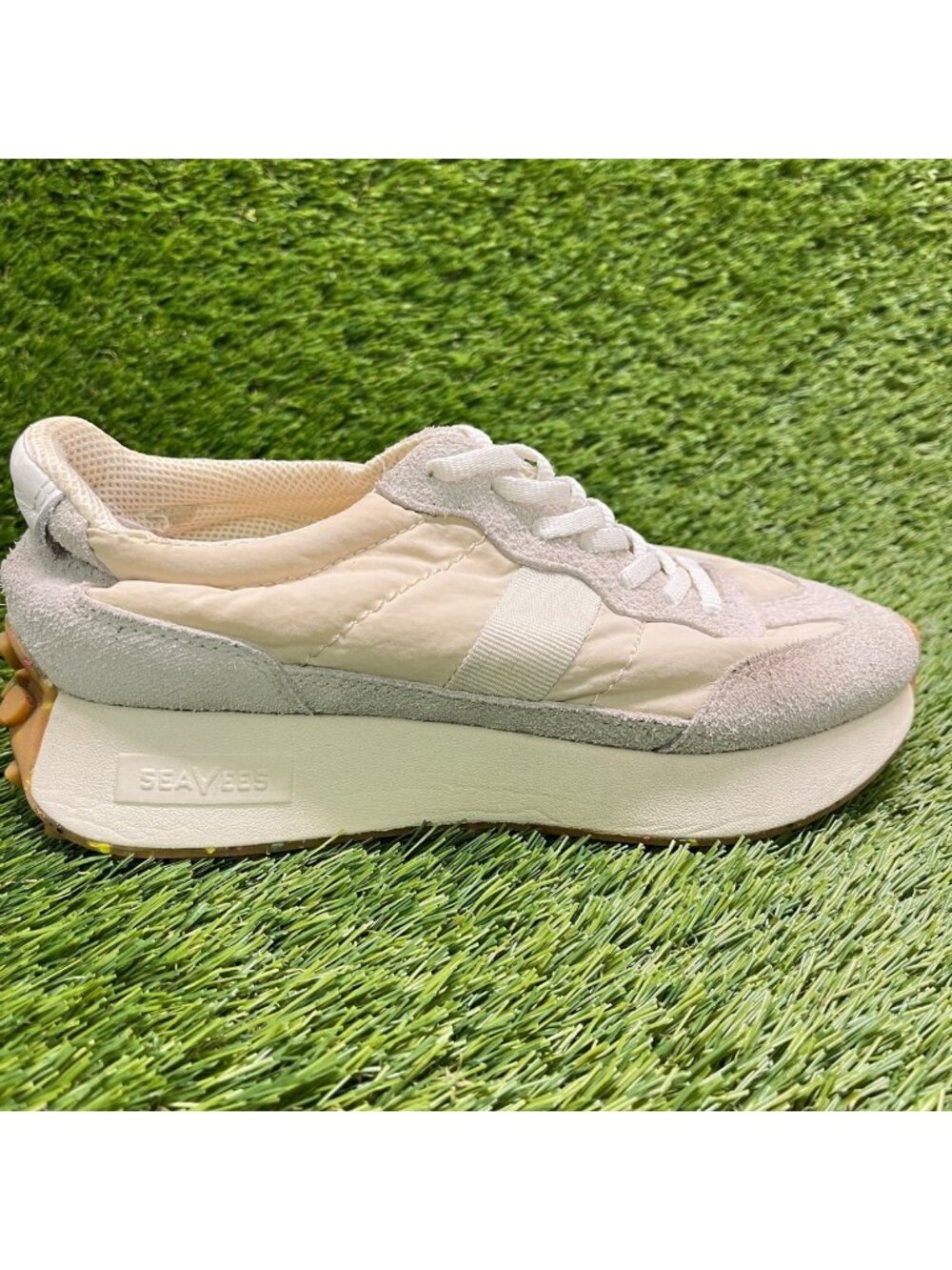 SeaVees Acorn Trainer Womens Size 7.5 Beige Gray Athletic Running Shoes Sneakers